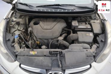 2012 - hyundai avante