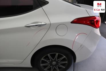2012 - hyundai avante
