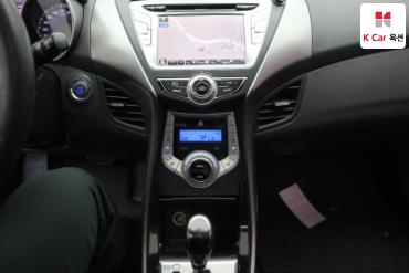 2012 - hyundai avante