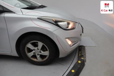 2016 - hyundai avante