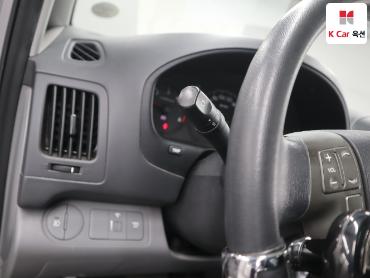 2012 - hyundai grand starex
