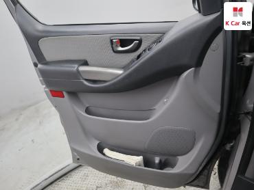 2012 - hyundai grand starex