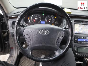 2010 - hyundai grandeur