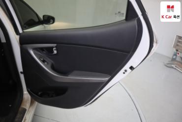 2011 - hyundai avante