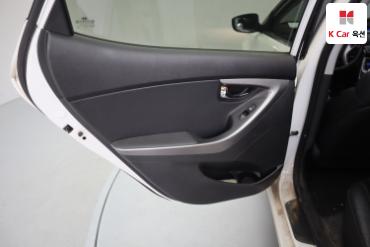 2011 - hyundai avante