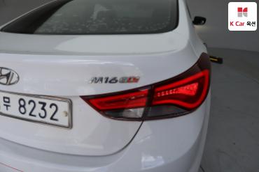 2011 - hyundai avante