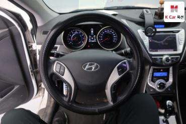 2011 - hyundai avante