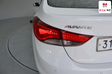 2011 - hyundai avante