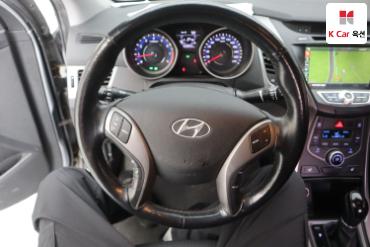 2015 - hyundai avante