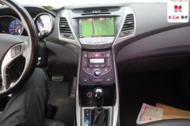 2015 - hyundai avante