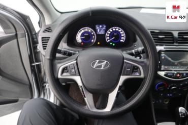 2014 - hyundai accent