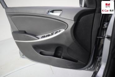 2014 - hyundai accent