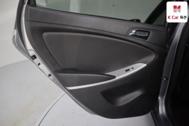 2014 - hyundai accent