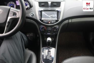 2014 - hyundai accent