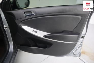 2014 - hyundai accent