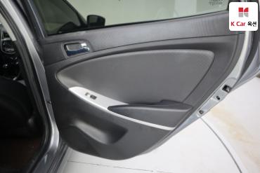 2014 - hyundai accent