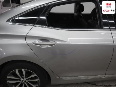 2011 - hyundai grandeur