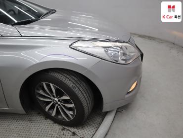 2011 - hyundai grandeur