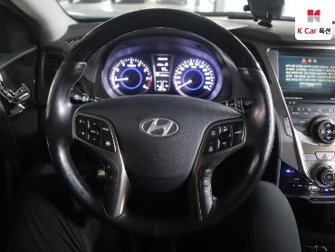 2011 - hyundai grandeur