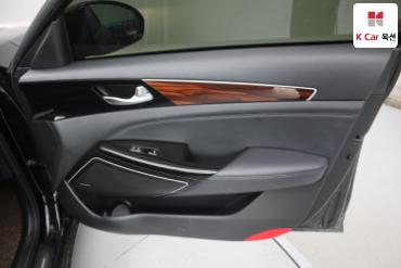 2016 - kia k7
