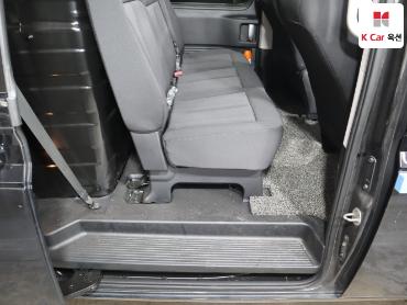 2022 - hyundai staria