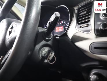 2014 - kia carens