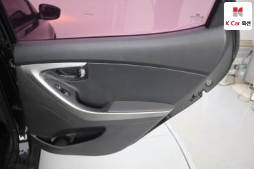 2012 - hyundai avante