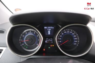 2012 - hyundai avante