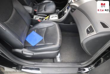 2012 - hyundai avante