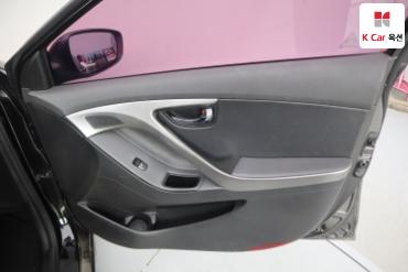 2012 - hyundai avante
