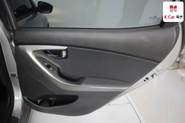2011 - hyundai avante
