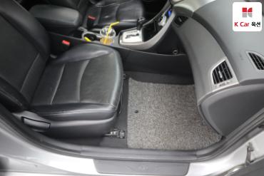 2011 - hyundai avante