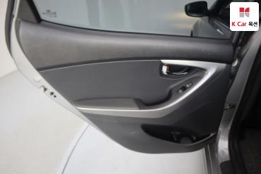 2011 - hyundai avante