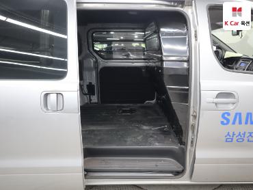 2021 - hyundai grand starex