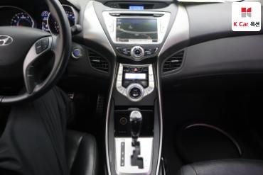 2012 - hyundai avante