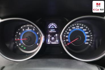 2012 - hyundai avante