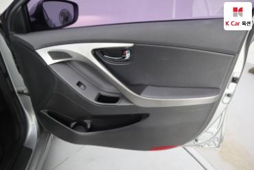 2012 - hyundai avante