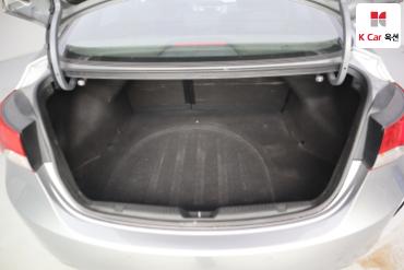 2012 - hyundai avante