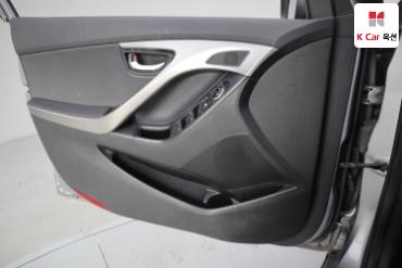 2012 - hyundai avante