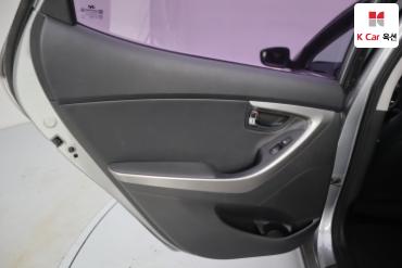 2012 - hyundai avante