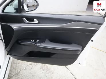 2022 - kia k5