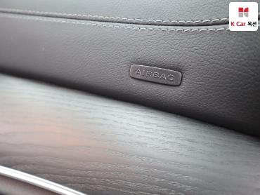 Mercedes-Benz E220D 2023 — صورة 32