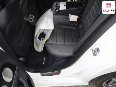 Mercedes-Benz E220D 2023 — صورة 24