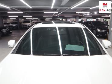 Mercedes-Benz E220D 2023 — صورة 36