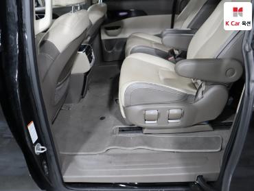 2023 - kia carnival