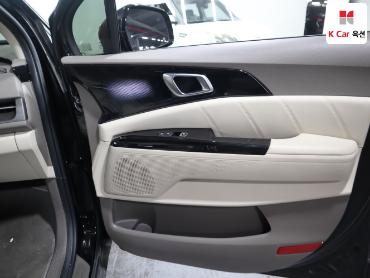 2023 - kia carnival