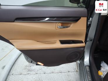2018 - lexus es300h
