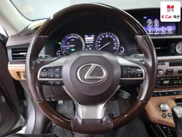 2018 - lexus es300h