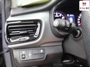 2020 - kia stonic