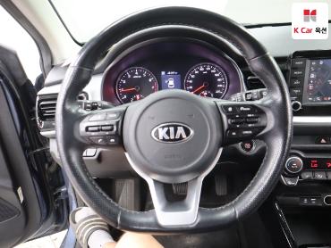 2020 - kia stonic